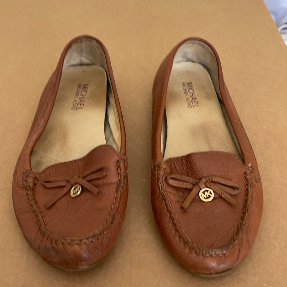 MK BROWN LEATHER LOAFERS